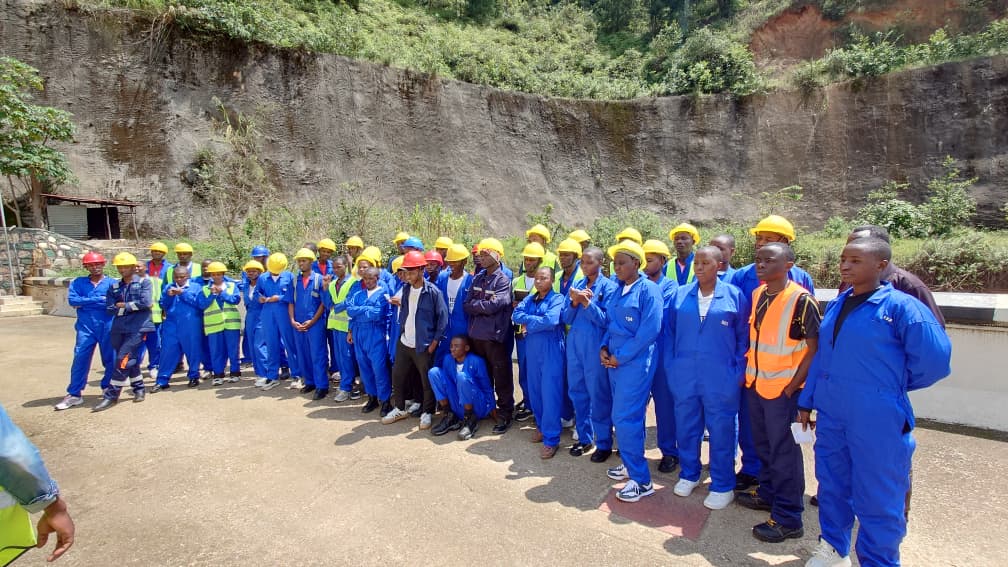 Collede de Bethel / APARUDE L5 ELT Students Explore Nyabarongo Hydropower Plant